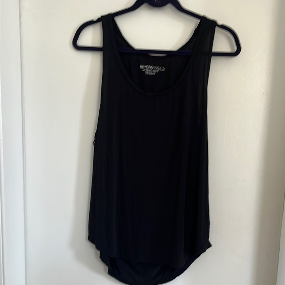 Beyond Yoga black tank